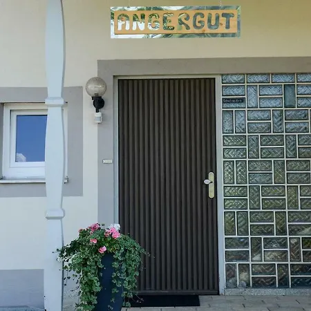 Semesterbostad Ferienhaus Angergut *