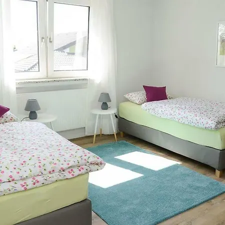 Semesterbostad Ferienhaus Angergut