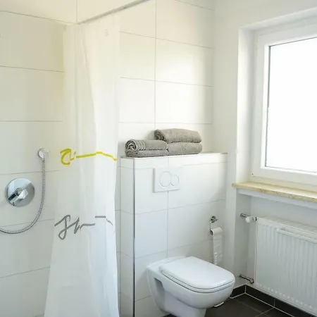 Semesterbostad Ferienhaus Angergut